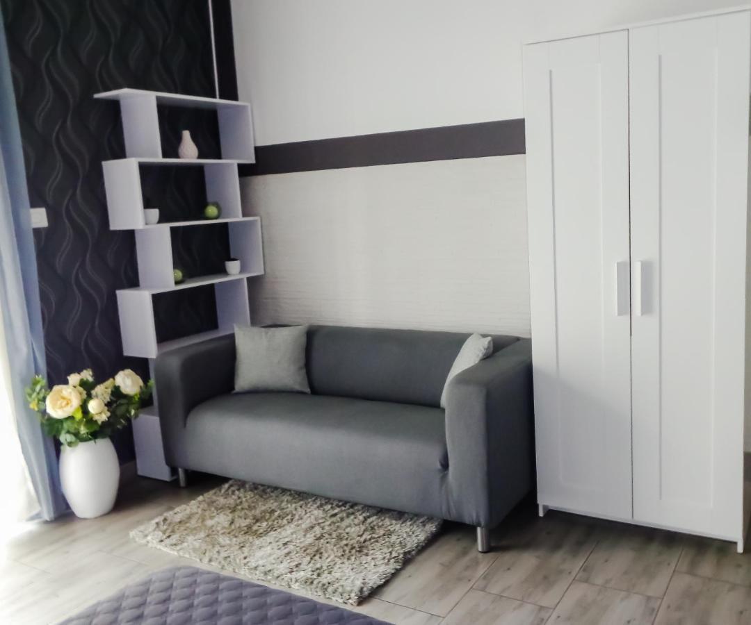 Chloe'S Rooms Cagliari Exterior photo