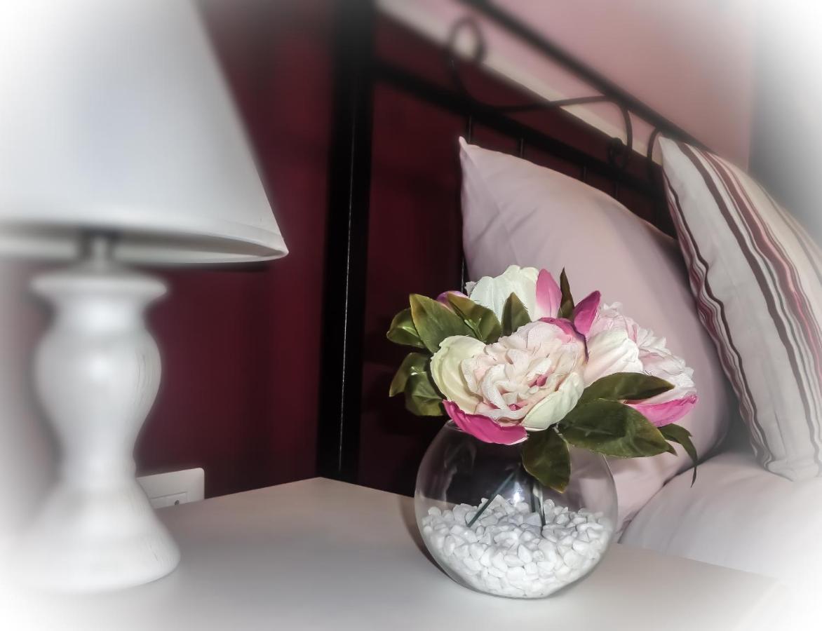 Chloe'S Rooms Cagliari Exterior photo