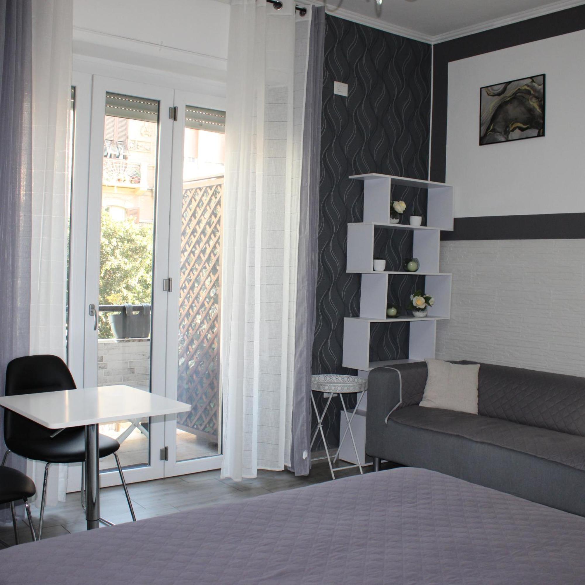 Chloe'S Rooms Cagliari Exterior photo