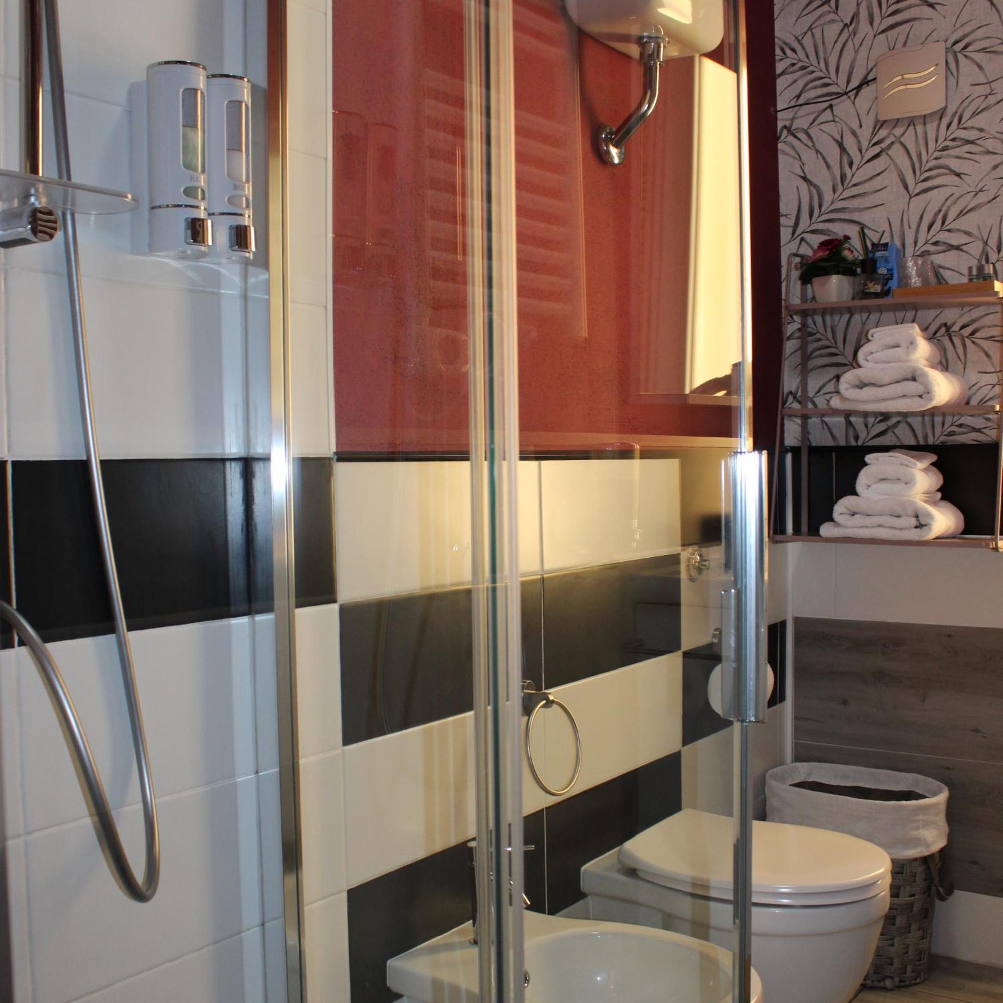 Chloe'S Rooms Cagliari Exterior photo